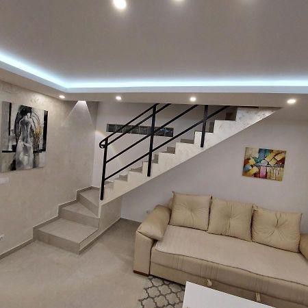 Apartman Lux Jelena Surčin Zewnętrze zdjęcie