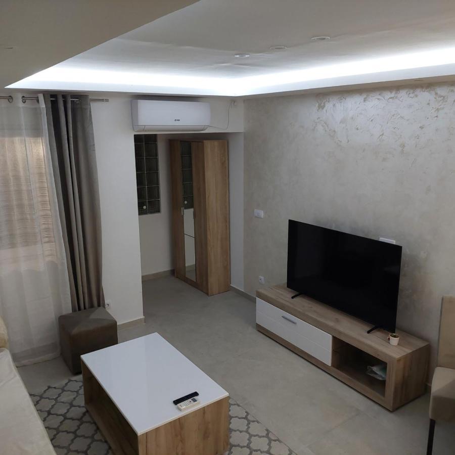 Apartman Lux Jelena Surčin Zewnętrze zdjęcie