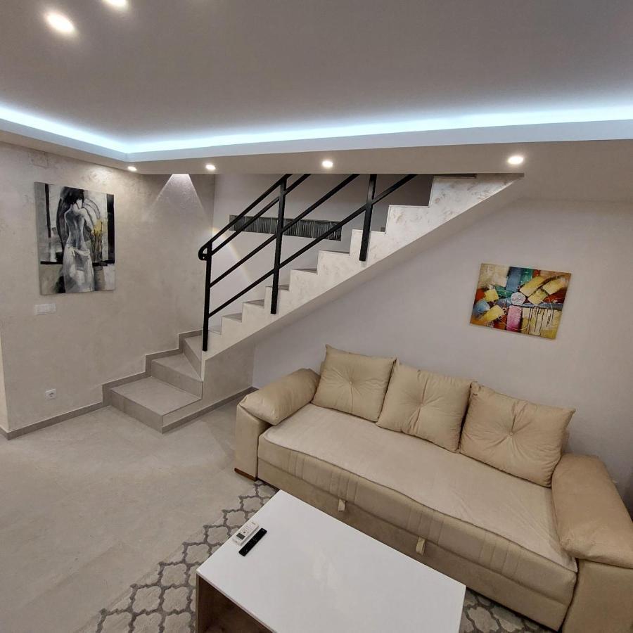 Apartman Lux Jelena Surčin Zewnętrze zdjęcie