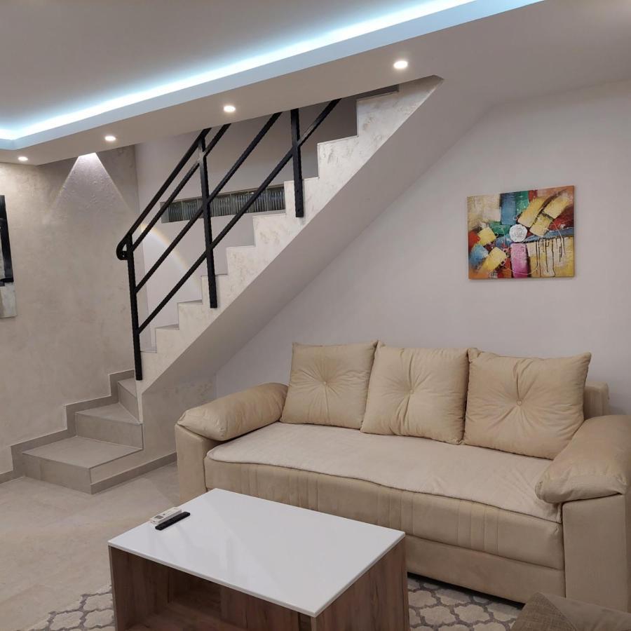 Apartman Lux Jelena Surčin Zewnętrze zdjęcie