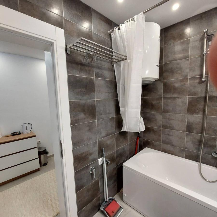 Apartman Lux Jelena Surčin Zewnętrze zdjęcie